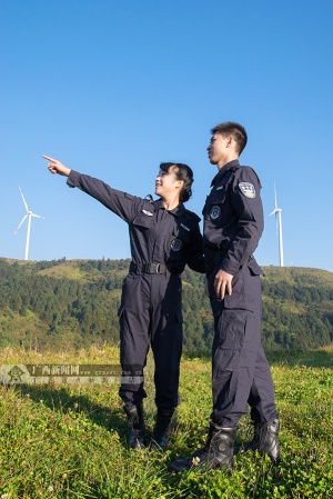 警察世家小儿子图片