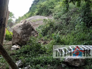 柳州一正进行危岩治理的山体山石滚落