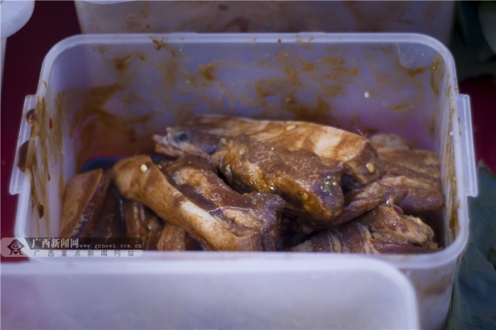 ���գ����������Ը������ζ