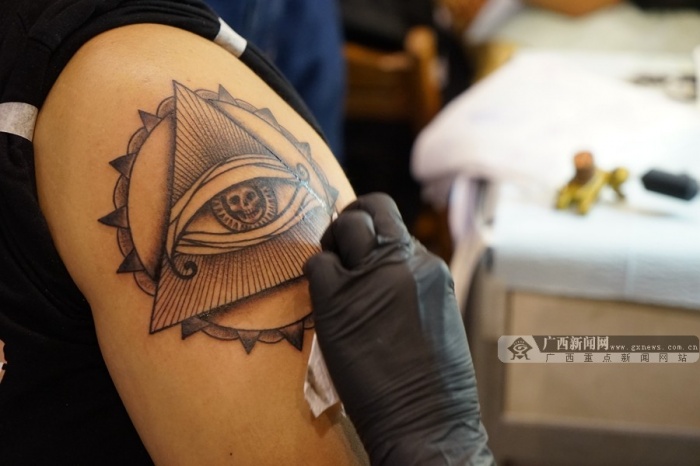 :80ϰڼT(mn)ڈAһ(g)tattoo(y)(mng)