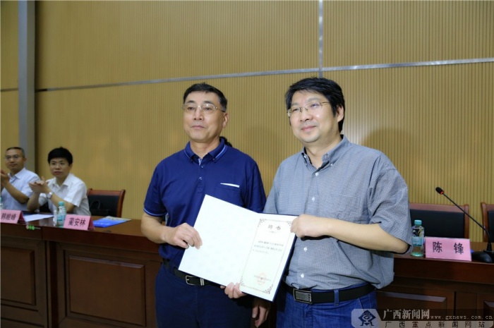 ߵѧУںϴʵ顱Ŀ仧ѧԺ