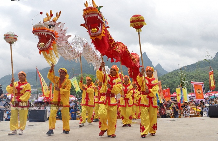 2021年环江分龙节开幕毛南族古老文化地道呈现1428