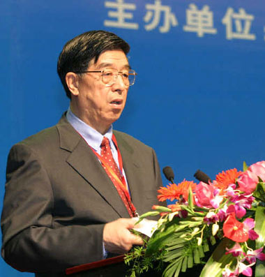 王春正:转变经济增长方式 推进产业结构优化升级