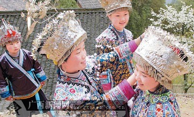 融水县滚贝乡第一美女图片