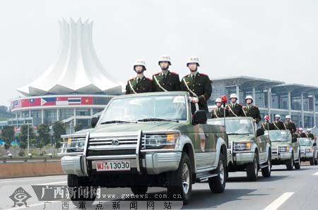 武警巡逻车 新式图片