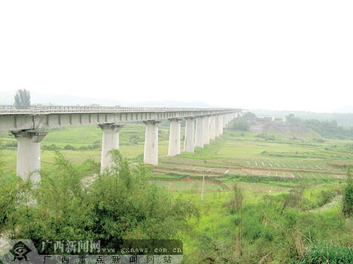 拉近粤桂距离 洛湛铁路让桂东驶上发展快车道(图)