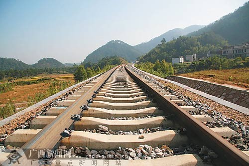 梦圆桂东南 今年5月洛湛铁路将全线建成通车(图)