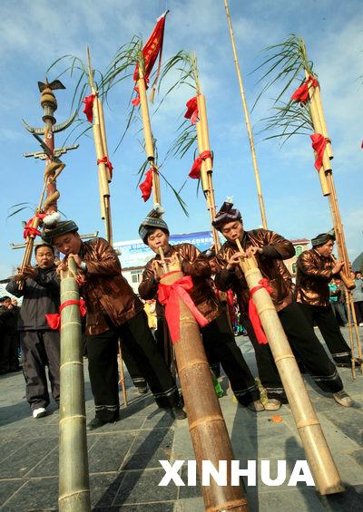 广西最大芦笙柱将助兴世博广西周踩街巡游(图)