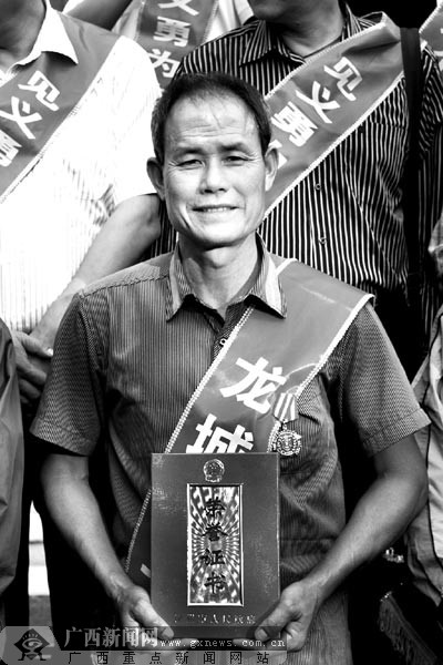 广西新闻网 新闻中心 广西社会·法制 > 正文 广西新闻网记者钟华 文