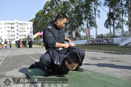 广西监狱系统开展青年警察警体技能比赛