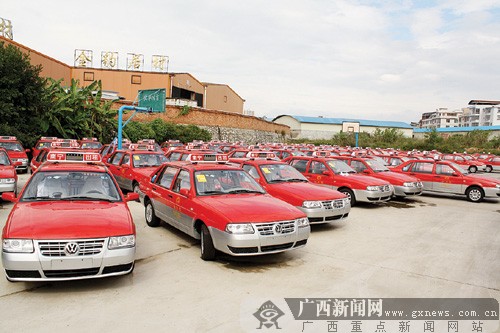 80台由上海大众生产的cng双燃料车——畅达,将会投放到南宁的出租车