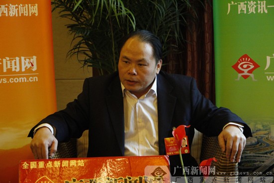 全国人大代表,崇左市委书记黄克接受本网记者采访.