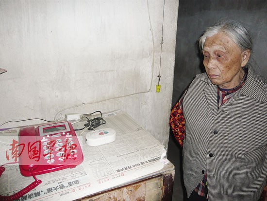 南宁城市独居老人数量日渐增多 帮护机制亟待完善 (5)