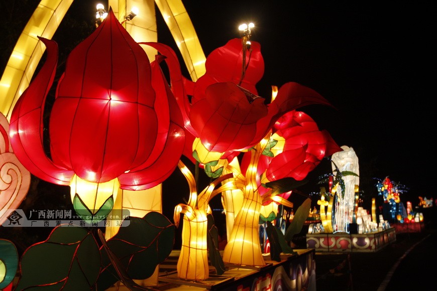 南宁五象湖灯展流光溢彩元宵赏灯享情人节日浪漫