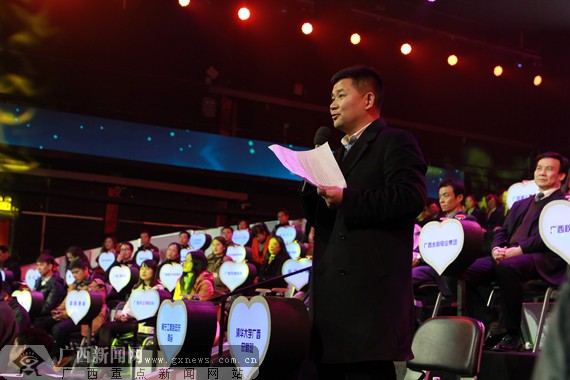 牛群郑海霞亮相南宁为"第一书记"加油(图)