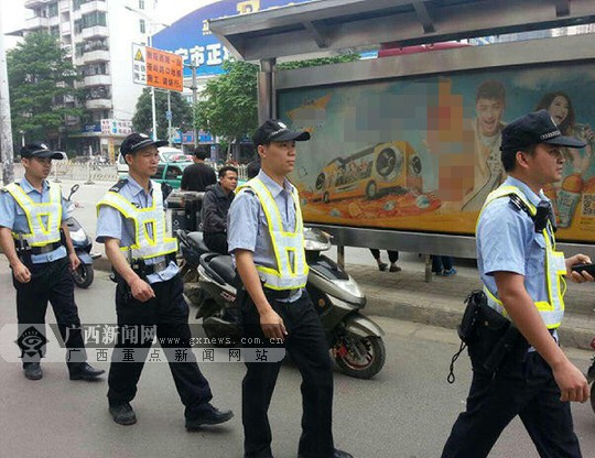 协警配枪图片