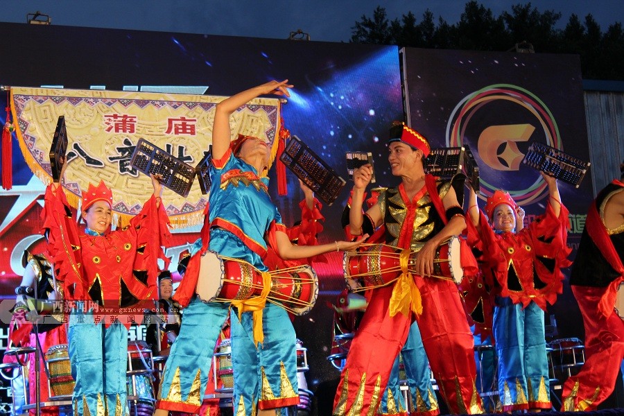 [脸谱]庞文广:蒲庙八音传承人 手抄乐谱推广非遗