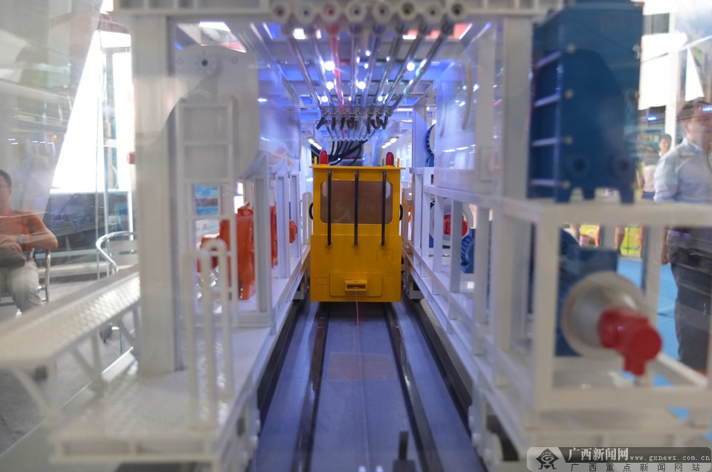 壺䶫Ƚչ  ռ䶨λȵ