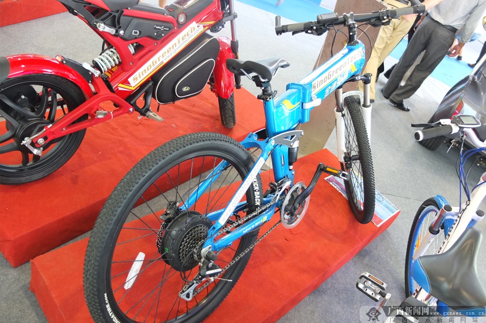 壺䶫Ƚչ  ռ䶨λȵ