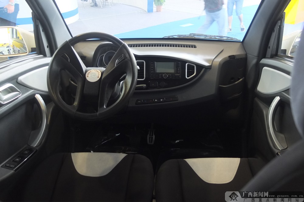 壺䶫Ƚչ  ռ䶨λȵ