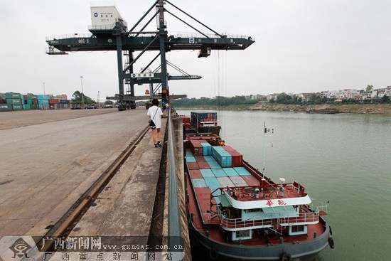贵港水上交通发达 引入外资促内河港口发展(组图)