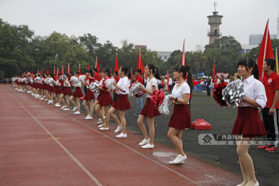 壺ѧУ˻ῪĻʽ ɫץ