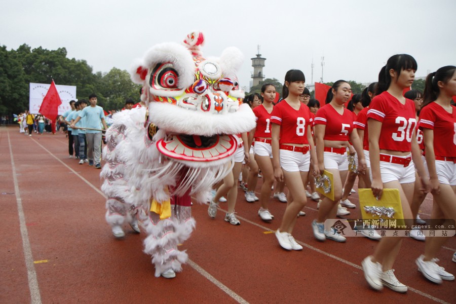 壺ѧУ˻ῪĻʽ ɫץ