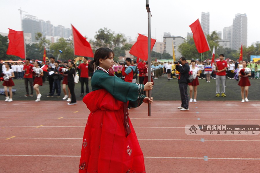 壺ѧУ˻ῪĻʽ ɫץ