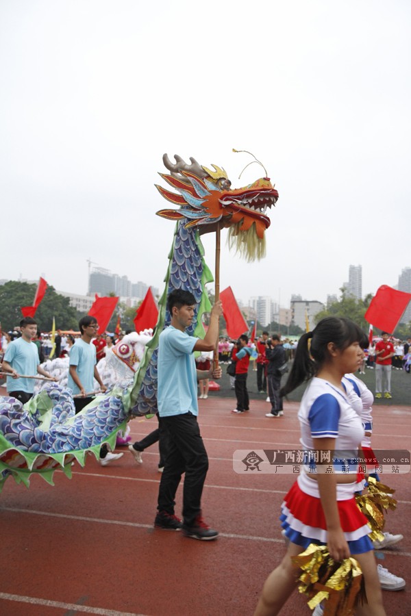 壺ѧУ˻ῪĻʽ ɫץ