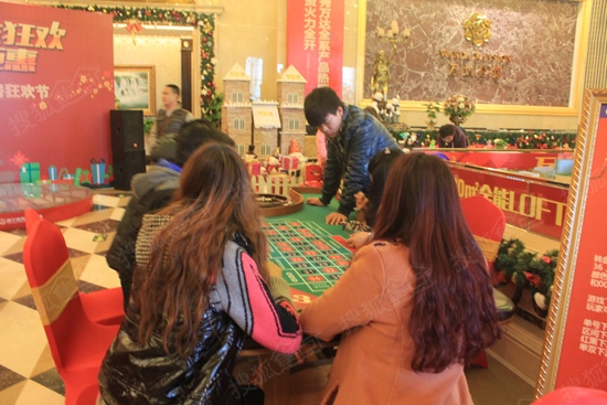 活动现场俄罗斯大转盘