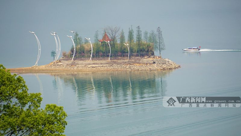 高清图集:微雨西海美如水墨 可诗可画|手机广西网