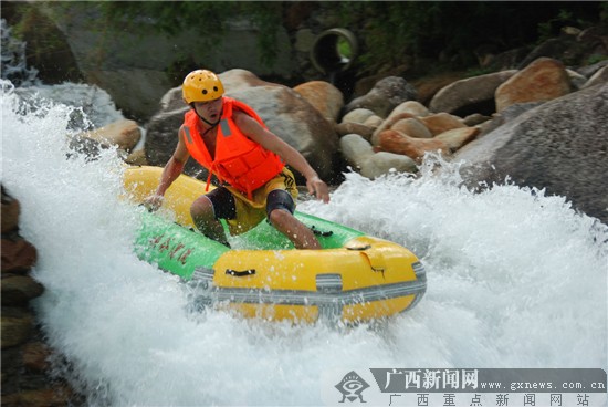 520表白日# 爱他就带ta一起漂流吧-广西新闻网