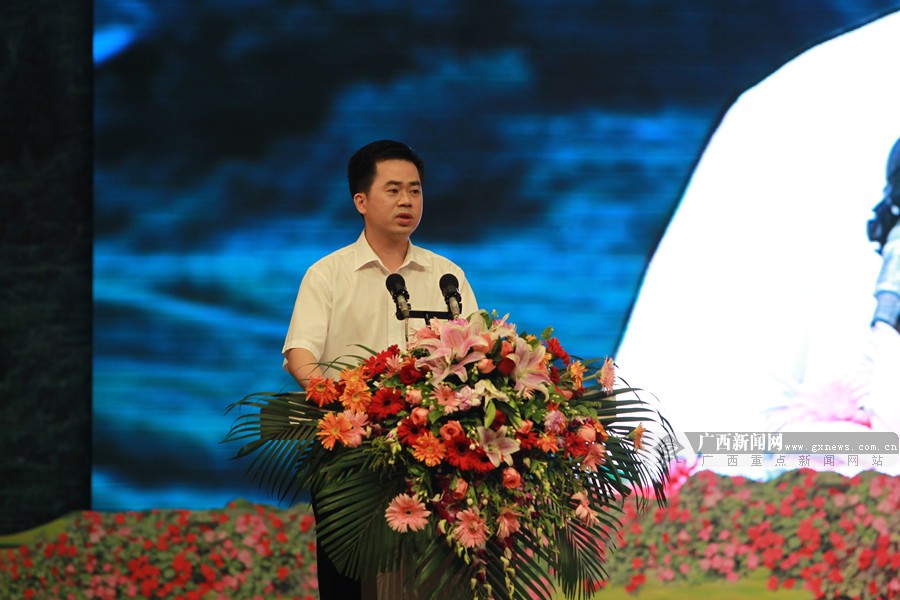 高清:"坚守"--莫振高先进事迹主题情景报告会(2/21)