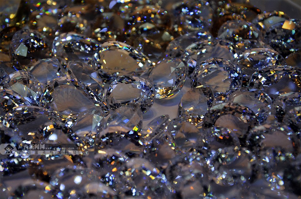 壺̽ضկչ ɫʯ貶Ŀ