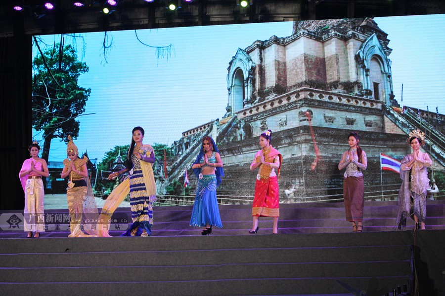 [۽]֮質춫 佱ԽϾ