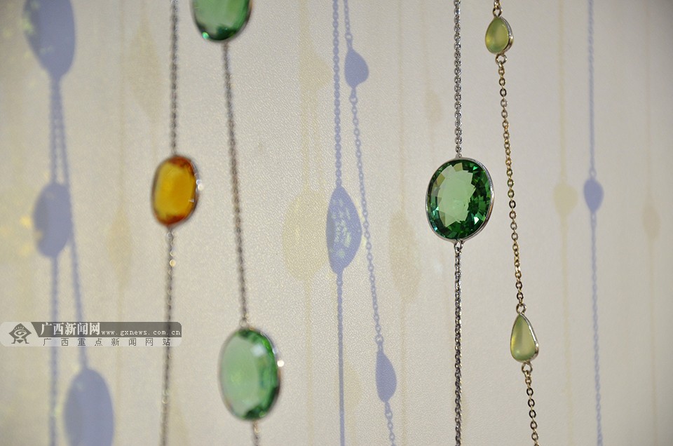 壺̽ضկչ ɫʯ貶Ŀ