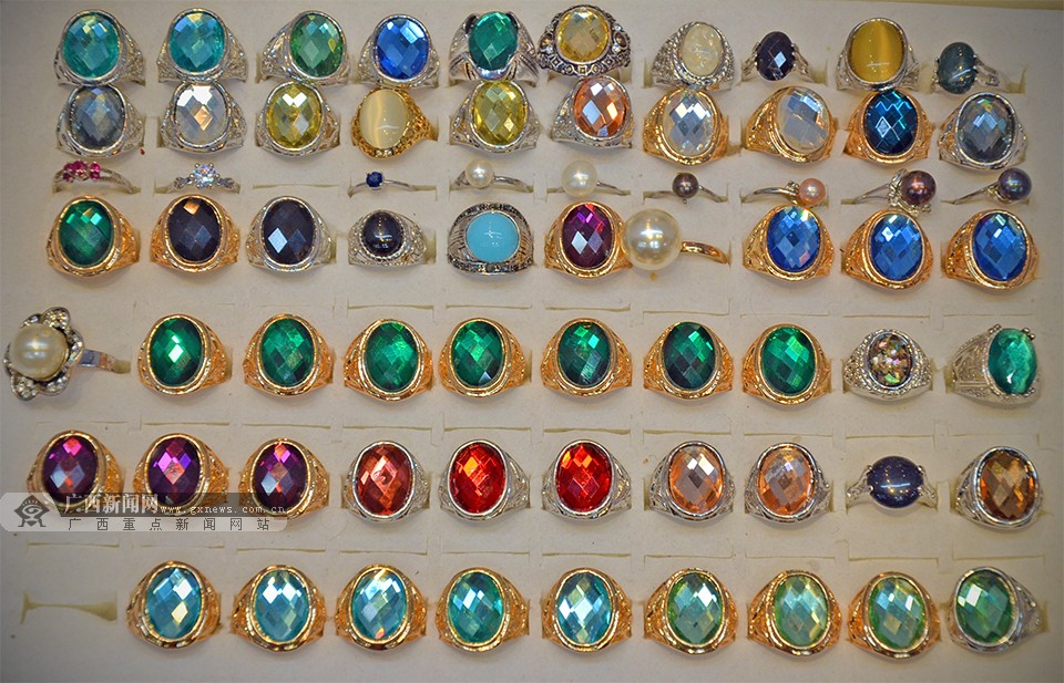 壺̽ضկչ ɫʯ貶Ŀ