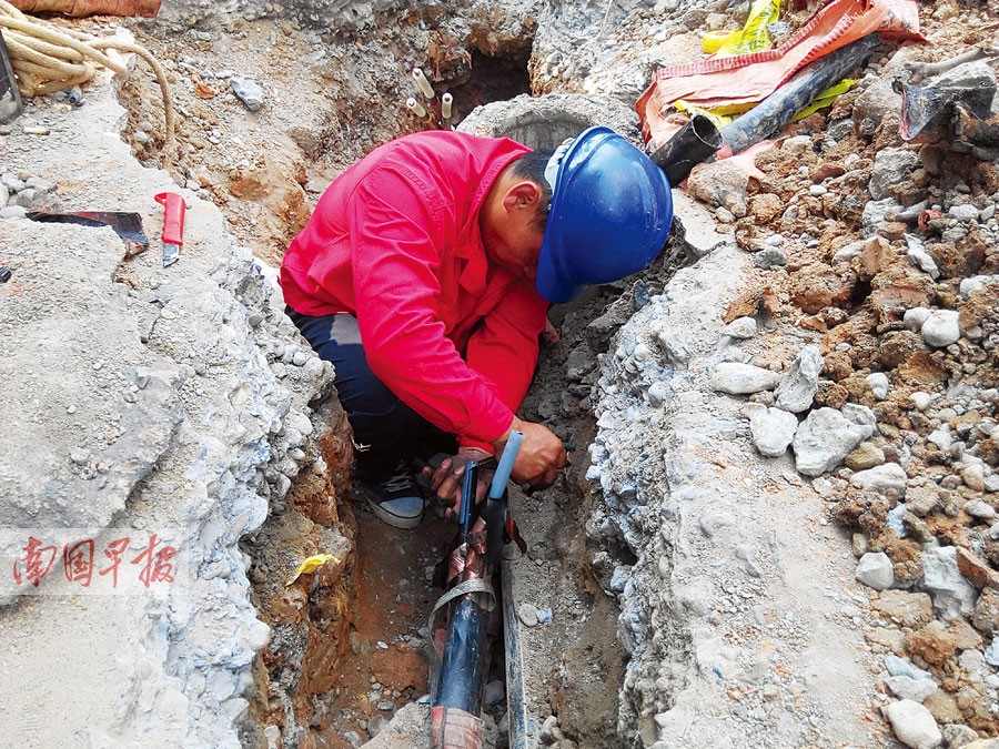 根据《建设工程质量管理条例》电气管线的保修期为（）年。(图1)