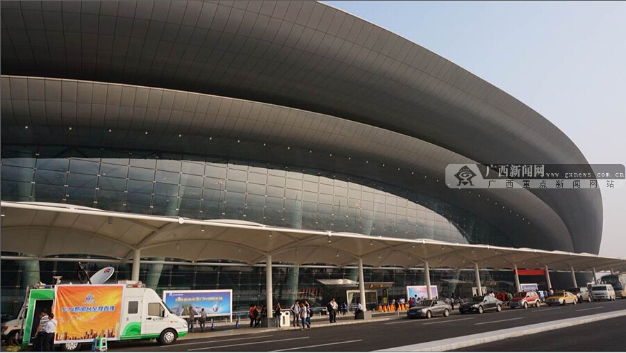 高清:广西机场大集合 在这里打飞的就是这么方便