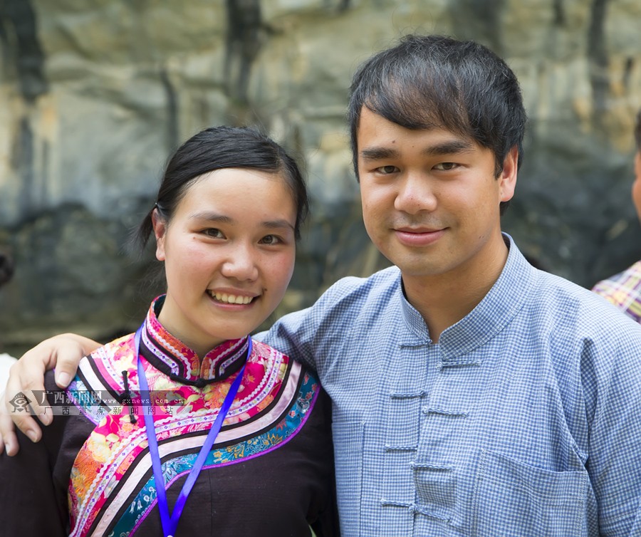 布柳河畔歌飞扬壮族卜隆古歌节精彩上演