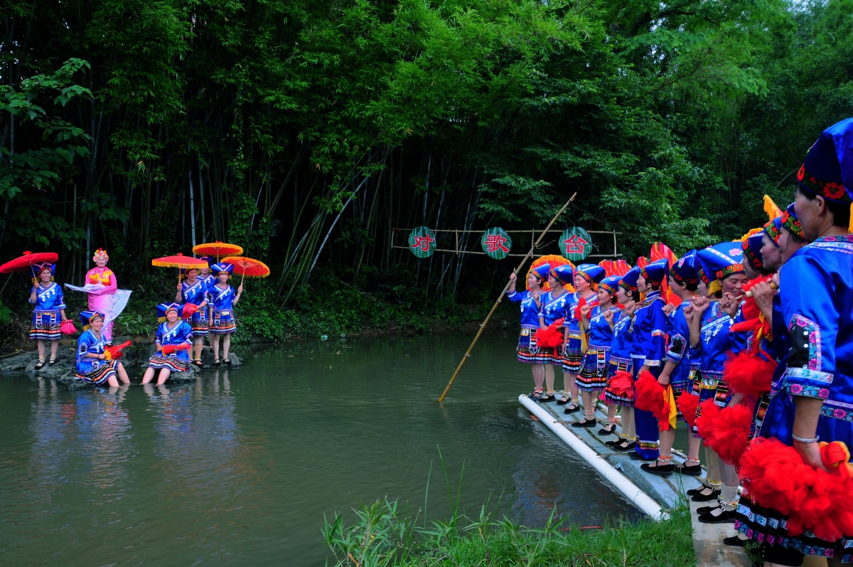 苦练技能 护航发展