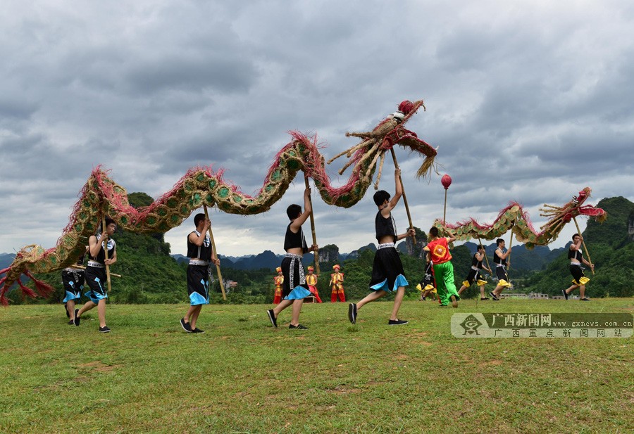 高清组图罗城舞草龙庆丰收