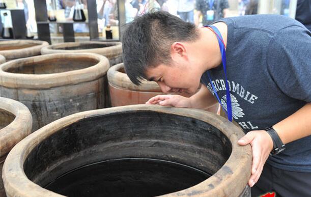 Ʒ����ʳ����ǧ���Ļ� ȫ����ý�����߽������ײ�԰