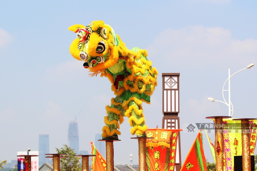 南宁上演舞狮表演赛精彩对决 展现"南狮"精髓-广西新闻图集