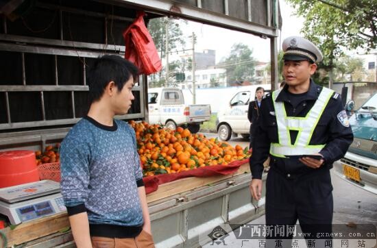 最美警察候选人蒋洪锋:扎根基层的马路英雄