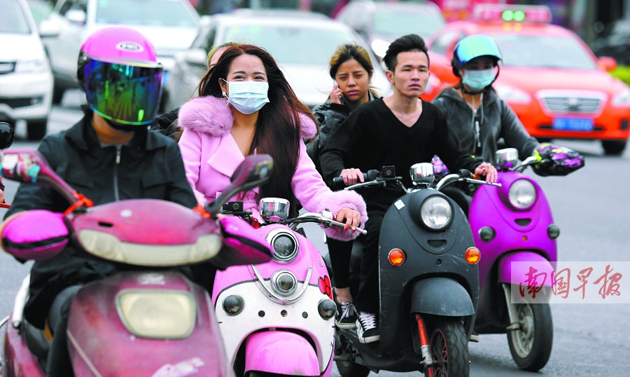 南宁昔日摩托之城今成电驴之城让人爱恨交织2