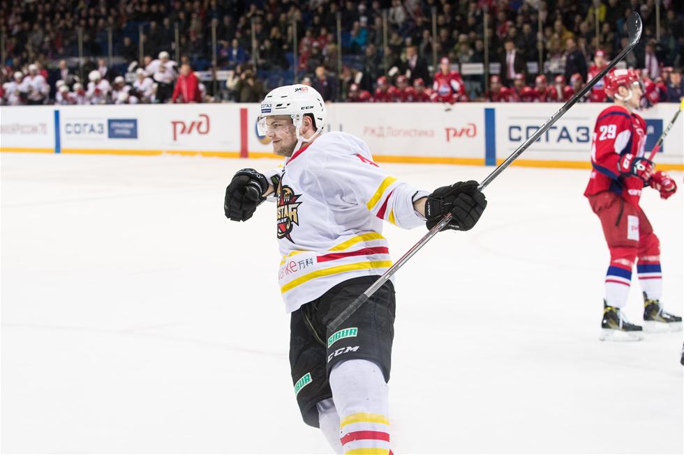 当日,在俄罗斯雅罗斯拉夫尔举行的2016-2017赛季大陆冰球联赛(khl)