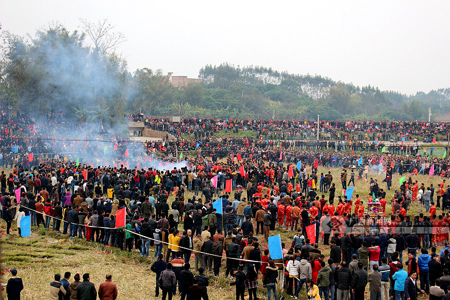 高清图集:"龙抬头"抢花炮 (9/11)