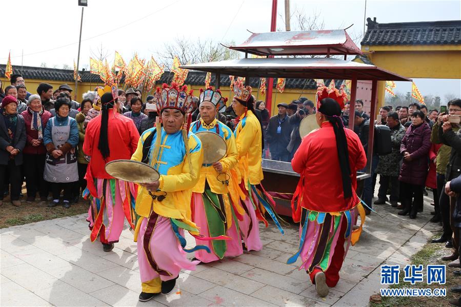 江苏泗洪穆墩岛再现渔鼓舞 (2)