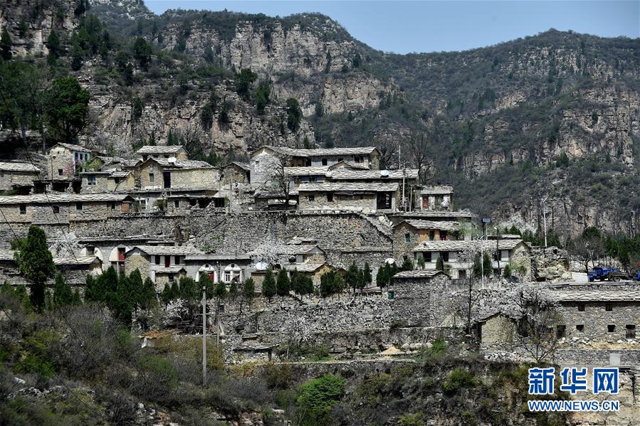 太行山上的"石头村" (2)